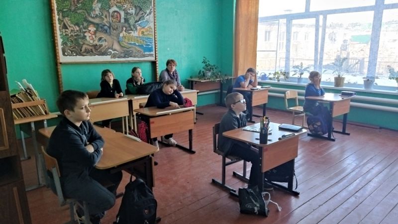 14 марта ребята из Движения Первых вместе с советником директора по воспитанию приняли участие в региональном проекте «Экскурсия на выборы»